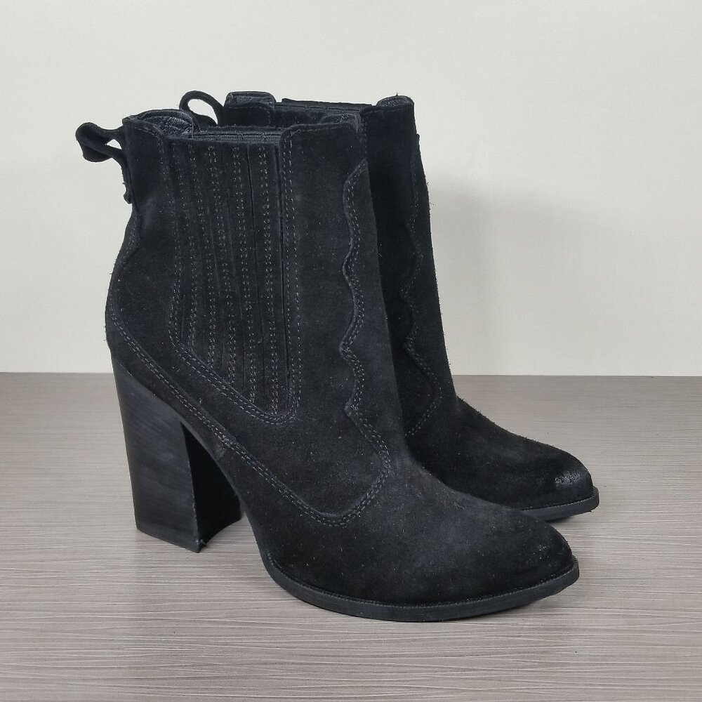 Dolce Vita Conway Bootie, Black Suede, Womens Size 8.5 & 9